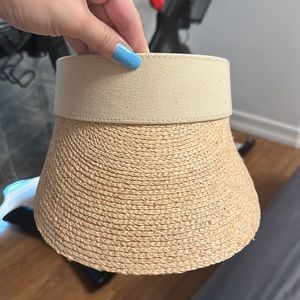 Never sold originally - TAN + LINES VISOR BEIGE